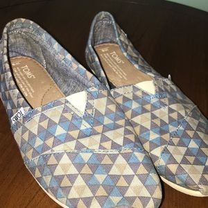 Toms shoes